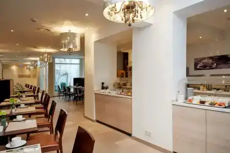 H+ München - 12