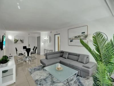 The Alexander All Suites - 206