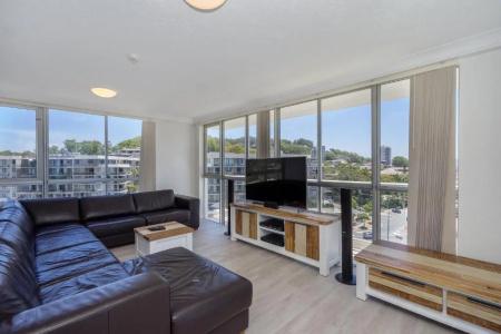 Burleigh Beach Tower - 54