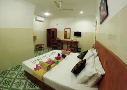 Adroit Beach Inn - 42