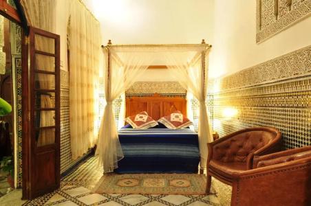 Riad Sara - 35
