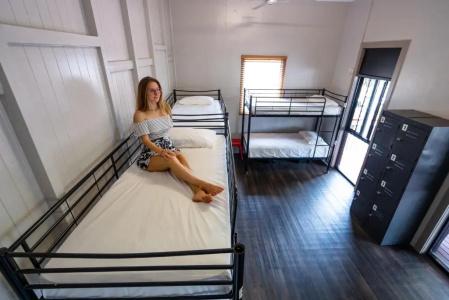 The Jack Backpackers - 4