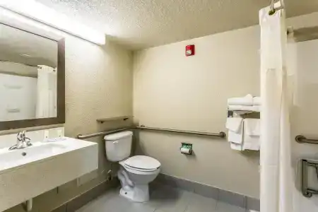 Quality Inn & Suites I-10 - 6