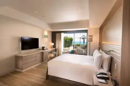 DoubleTree by Hilton Okinawa Chatan Resort - 13