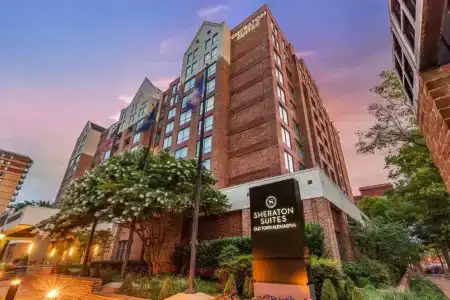 Sheraton Suites Old Town - 0