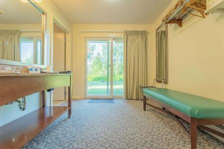 Sun & Ski Inn and Suites - 87