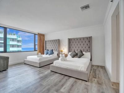 The Alexander All Suites - 132