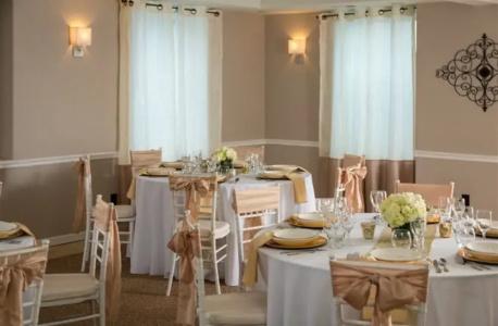 The Roosevelt Inn - 11