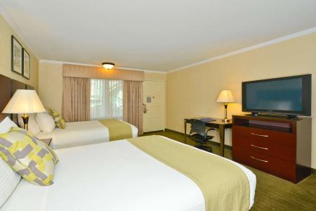 Best Western Plus Inn-by-the-Sea - 6