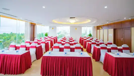 Le Hoang Beach Danang - 20