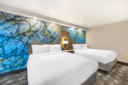 Clarion Inn - 76