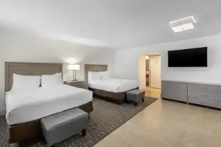 Best Western Palm Beach Lakes - 3