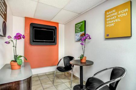 Quality Inn - 12