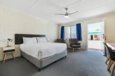 Comfort Inn on Main - 77