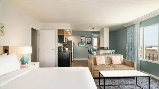 DoubleTree by Hilton Ocean City Oceanfront - 180