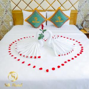 Silk near Tan Son Nhat Airport - 42
