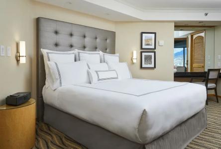 Pan Pacific - 176