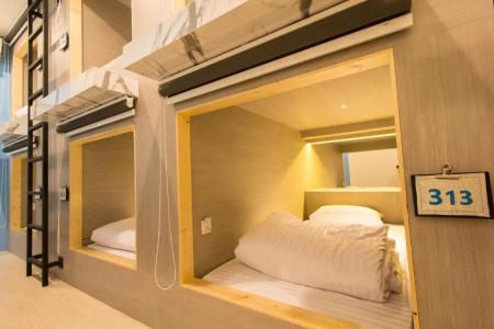 Lazy Sunday hostel - 27