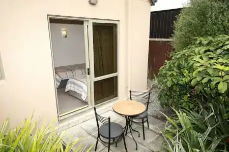 Bealey Avenue - 45