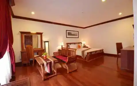 Royal Crown & Spa - 13