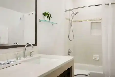 Parrot Key & Villas - 11