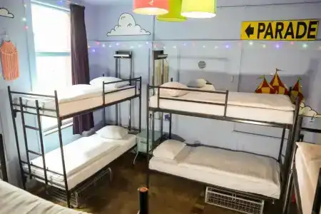 Hostel - 42
