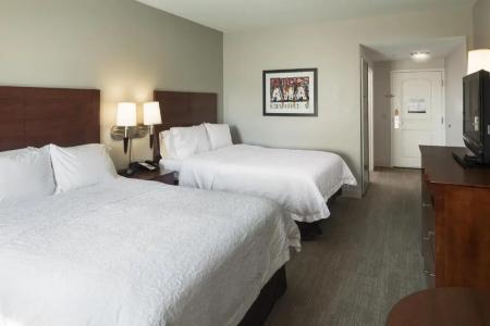 Hampton Inn & Suites-Downtown - 47