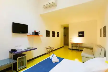 Correra 241 Lifestyle - 29