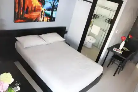 Jade - 68