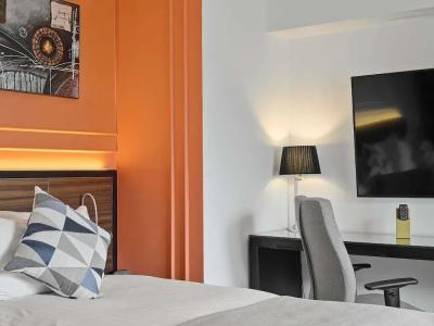 DoubleTree by Hilton Bucharest Unirii Square - 38