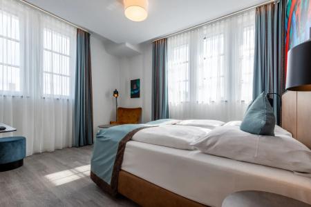 Trip Inn Living & Suites - 11