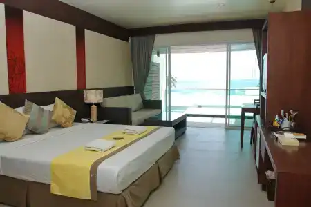 Al's Resort - 2