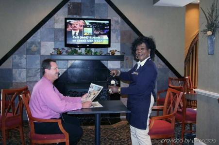 Hampton Inn Charlotte Uptown - 29