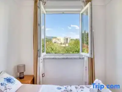 Elena - 175