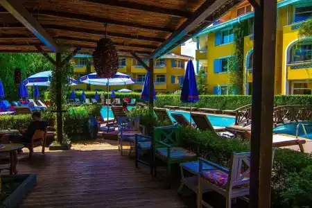Blue Orange Beach Resort - 8