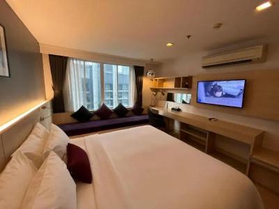 Arize Sukhumvit - 104