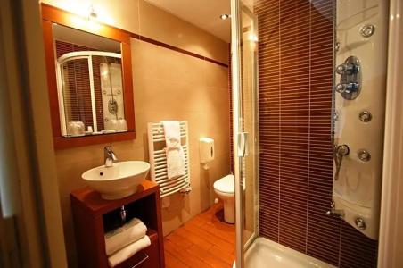 Best Western Le Cheval Blanc -Centre- Vieux Port - 42