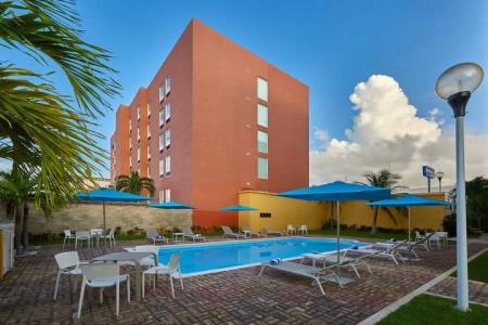 City Express Junior Cancun - 30