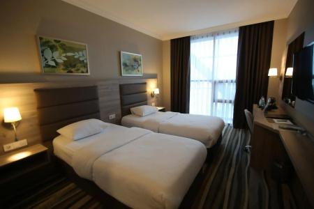 Excellence Inn - 3