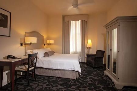 International House - 20