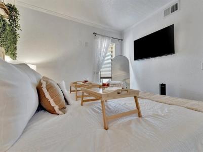DoubleTree by Hilton Tampa Rocky Point Waterfront - 85