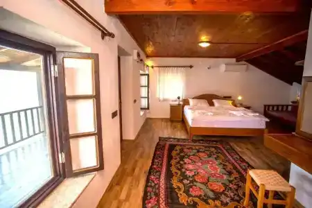 Ankh Pension - 41