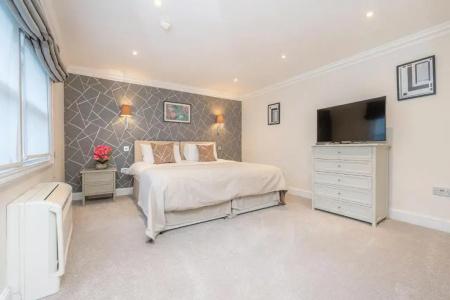 Manson Place - 228