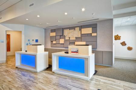 Holiday Inn Express -, An Ihg - 33
