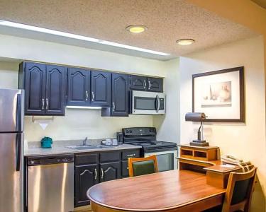 SureStay Studio by Best Western - 122