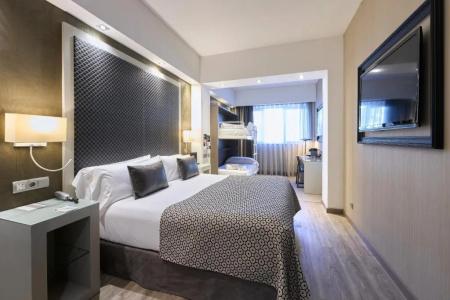 Catalonia Square 4* Sup - 93