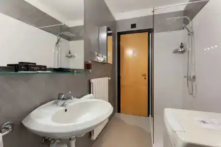 Ancora - 25