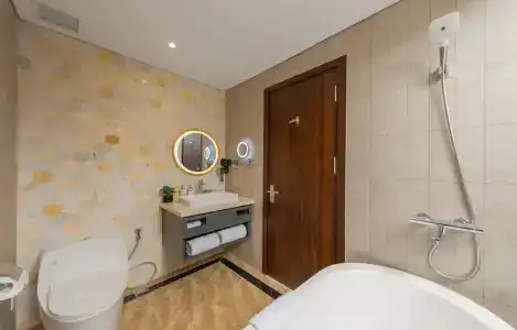 Le Hoang Beach Danang - 174