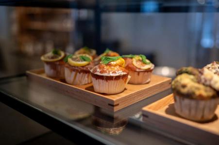 Kaika Tokyo By The Shares - 11