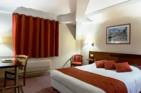 Hôtel Les Tilleuls, Bourges - 46